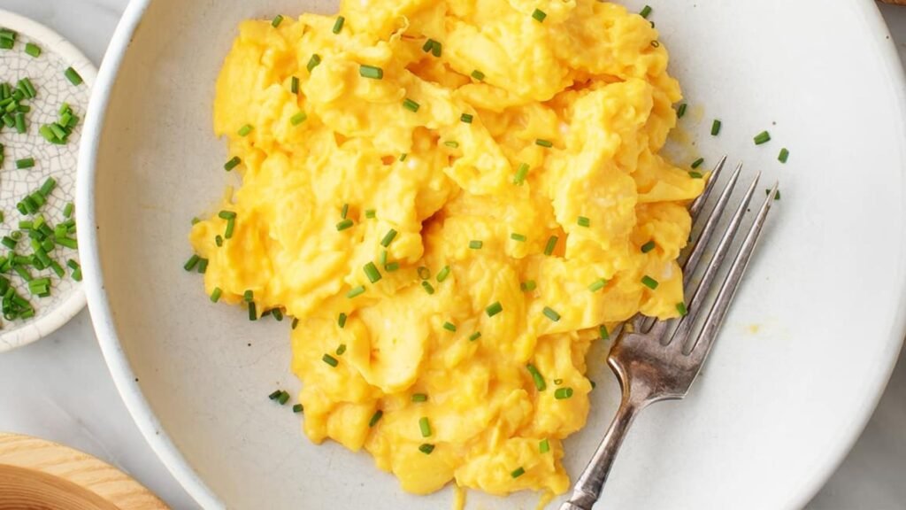 How to Make the Perfect Scrambled Eggs